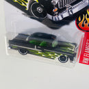 2017 Hot Wheels HW Flames 55 Chevy negro con flamas MC5