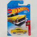 2018 Hot Wheels HW Flames 55 Chevy amarillo con flamas 5SP