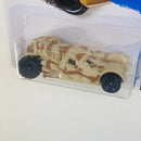 2014 Hot Wheels HW City The Dark Knight Trilogy The Tumbler Camouflage Version beige camuflado 6SP con MC5
