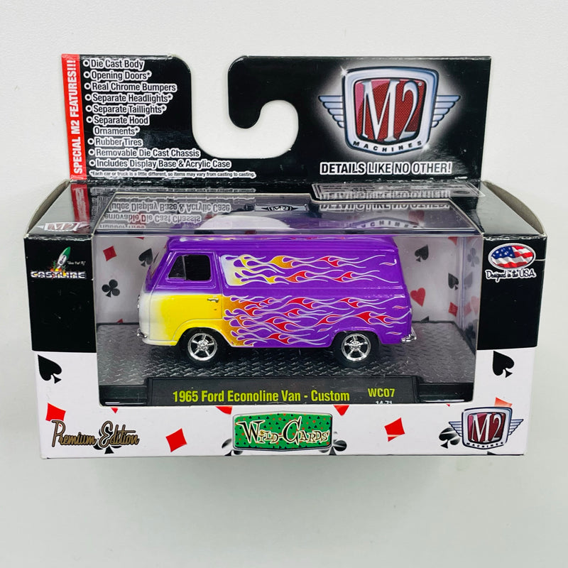 2014 M2 Machines Wild Cards Limited Edition 1965 Ford Econoline Van Custom WC07 morado con flamas Llantas de Goma