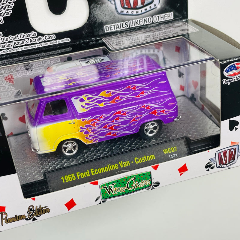 2014 M2 Machines Wild Cards Limited Edition 1965 Ford Econoline Van Custom WC07 morado con flamas Llantas de Goma