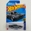 2024 Hot Wheels HW Screen Time The Fate Of The Furious Rápidos y Furiosos Ice Charger 1968 Dodge Charger R/T gris Y5