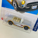 2024 Hot Wheels HW Screen Time Barbie The Movie 1956 Corvette Chevrolet gris AD