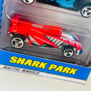 2001 Hot Wheels Shark Park 5 Pack Set de 5 - Ford T-Bird Stocker, Sharkruiser, Speed Machine, Chrysler Thunderbolt, Speed Shark