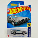 2022 Hot Wheels HW Screen Time Back To The Future Time Machine DeLorean DMC-12 Volver Al Futuro plata metálico AD