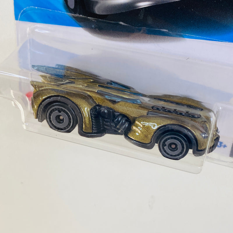 2025 Hot Wheels DC Batman Arkham Asylum Batmobile dorado oscuro metálico AD