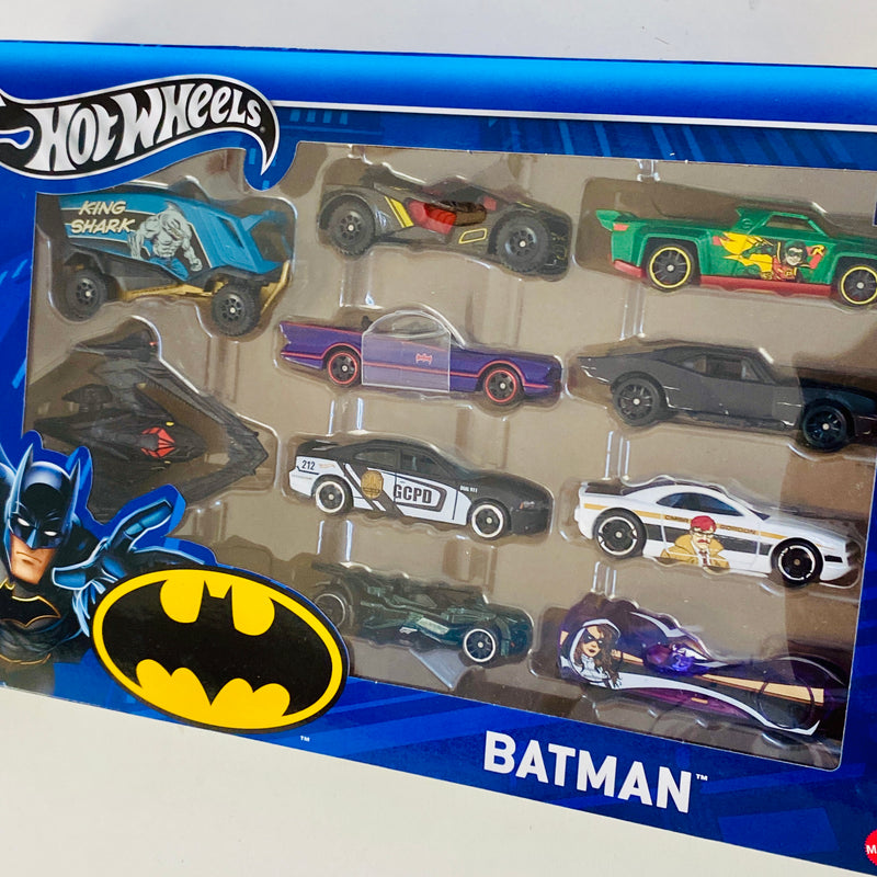 2024 Hot Wheels Multipack Exclusive Batman 10 Pack Set de 10 - Batwing, Arkham Knight Batmobile, 1966 TV Series Batmobile, 11 Dodge Charger R/T, Justice League Batmobile y más