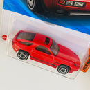 2025 Hot Wheels Muscle Mania 1983 Porsche 928S rojo AD Primera Edición