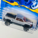2001 Hot Wheels First Editions Mega-Duty 038 plata PR5 base ZAMAC - Detalle Burbuja