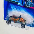 2004 Hot Wheels Wastelanders Sand Stinger 200 naranja metálico 5SP base ZAMAC