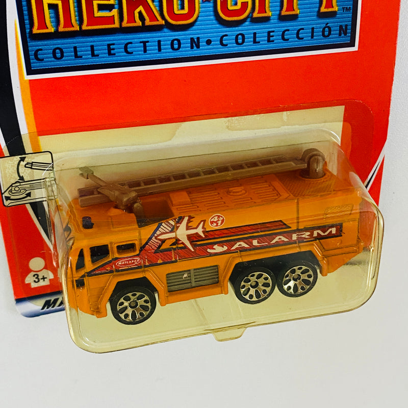 2002 Matchbox Hero City Gloster Saro Airport Pumper naranja Bombero con Cañón de Agua y Escalera Móviles