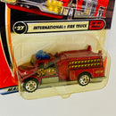 2002 Matchbox 50th Anniversary Red Hot Heroes International Fire Truck rojo metálico Bombero - Detalle Burbuja