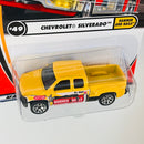 2002 Matchbox Hammer and Nails Chevrolet Silverado amarillo