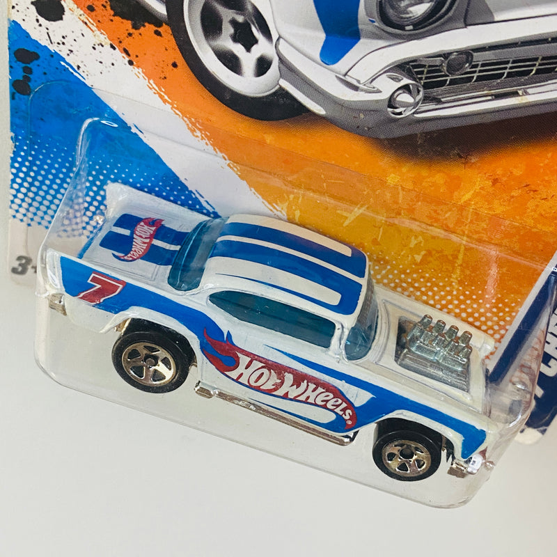 2011 Hot Wheels HW Racing 57 Chevy blanco 5SP