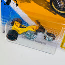 2012 Hot Wheels New Models Blastous Moto amarillo con flamas OH5 con MC5 base ZAMAC Primera Edición