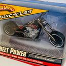 2008 Hot Wheels Motorcycles 1:18 Street Power Twin Flame negro con rojo - Escala 1:18