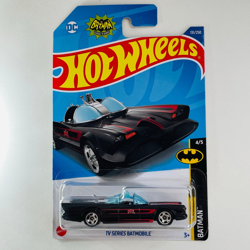 2022 Hot Wheels Batman TV Series Batmobile negro RSW Tarjeta Internacional
