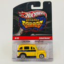 2010 Hot Wheels Larry's Garage School Busted amarillo metálico Llantas de Goma RR - Detalle Burbuja