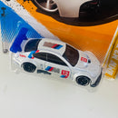 2012 Hot Wheels ERROR de FÁBRICA New Models BMW M3 GT2 blanco PR5 Primera Edición - Cromado Parcial en Aro Trasero