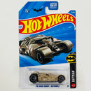 2026 Hot Wheels Batman The Dark Knight Batmobile beige camuflado 5SP