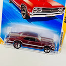 2010 Hot Wheels New Models 67 Chevelle SS 396 Chevrolet rojo metálico 5SP Primera Edición