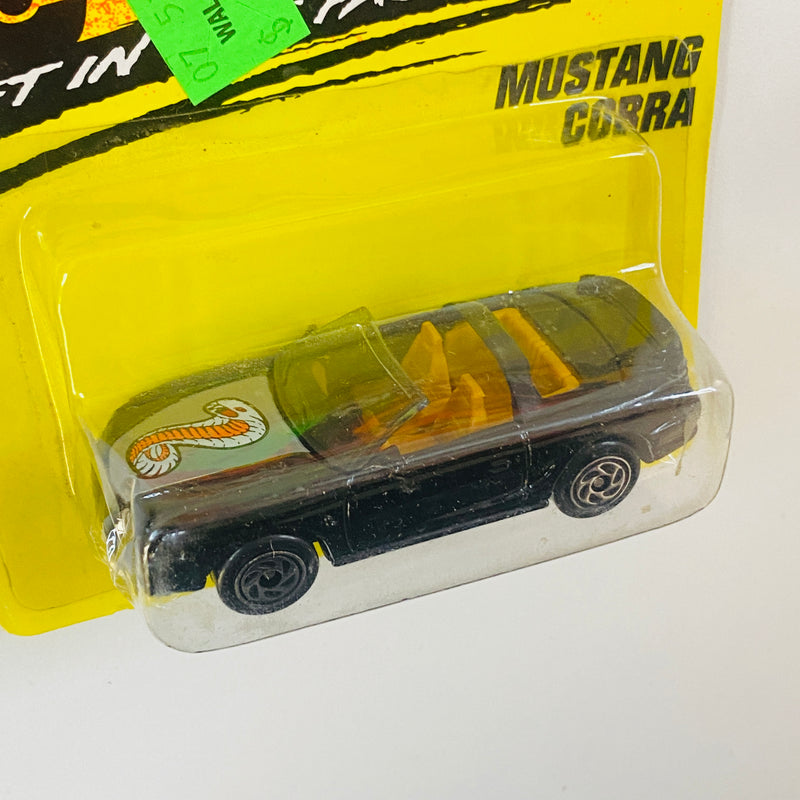 1996 Matchbox Super Fast Ford Mustang Cobra 71 negro