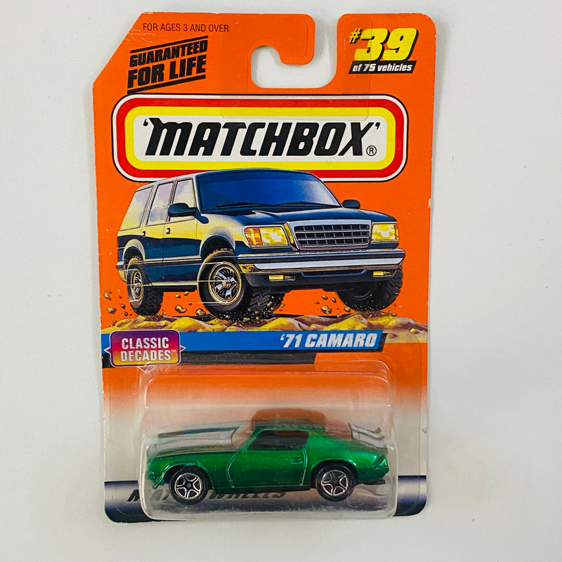 1998 Matchbox Classic Decades 71 Camaro Chevrolet verde metálico Primera Edición