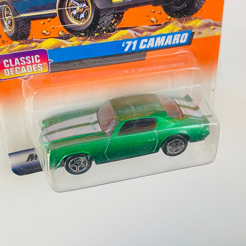 1998 Matchbox Classic Decades 71 Camaro Chevrolet verde metálico Primera Edición