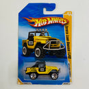2010 Hot Wheels New Models Toyota Land Cruiser FJ40 amarillo 5SP Primera Edición