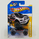 2012 Hot Wheels New Models 10 Toyota Tundra negro 6SP Primera Edición