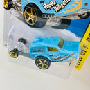 2014 Hot Wheels HW Off-Road HW Poppa Wheelie Reliant Regal celeste 5SP base ZAMAC Primera Edición