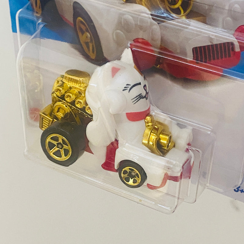 2025 Hot Wheels HW Celebration Racers Feline Lucky blanco 5SP Primera Edición