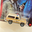 2026 Hot Wheels Premium Pop Culture Stranger Things 1985 Chevrolet K5 Blazer beige metálico Llantas de Goma RR base ZAMAC Primera Edición