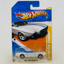 2011 Hot Wheels New Models 63 Ford Mustang II Concept blanco 5SP Primera Edición - Detalle Tarjeta