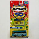2002 Matchbox Across America 50th Birthday Series New Jersey Ikarus Coach azul - Incluye Placa de Auto