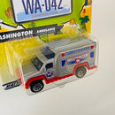 2002 Matchbox Across America 50th Birthday Series Washington Ambulance plata - Incluye Placa de Auto