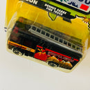 2002 Matchbox Across America 50th Birthday Series Oregon Dennis Sabre Fire Truck negro - Incluye Placa de Auto