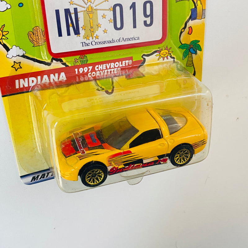 2002 Matchbox Across America 50th Birthday Series Indiana 1997 Chevrolet amarillo - Incluye Placa de Auto