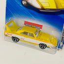 2010 Hot Wheels Muscle Mania 70 Plymouth Superbird amarillo con blanco MC5