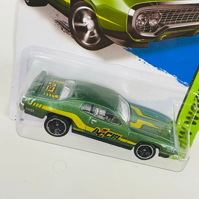 2014 Hot Wheels HW Workshop 71 Plymouth Road Runner verde metálico MC5