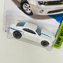 2014 Hot Wheels HW Workshop 14 Copo Camaro blanco MC5 Primera Edición