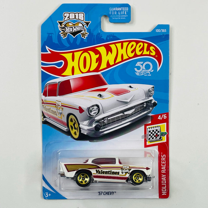 2018 Hot Wheels Holiday Racers 57 Chevy blanco 5SP