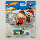 2016 Hot Wheels Premium Pop Culture Peanuts Snoopy 85 Chevy Astro Van blanco Llantas de Goma RR base ZAMAC