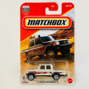 2026 Matchbox MBX Adventure 17 Toyota Landcruiser 78 blanco