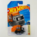 2026 Hot Wheels Treasure Hunt HW Heavyweights Total Disposal gris AD con DD8 base ZAMAC