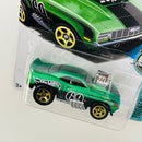 2017 Hot Wheels Tooned Chevrolet 69 Camaro Z28 verde 5SP