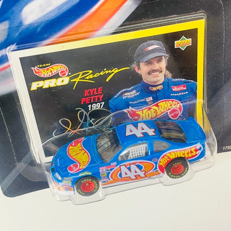 1997 Hot Wheels Pro Racing Premium NASCAR 1st Edition Superspeedway Ky