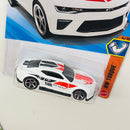 2026 Hot Wheels HW Torque 18 Camaro SS Chevrolet blanco MC5