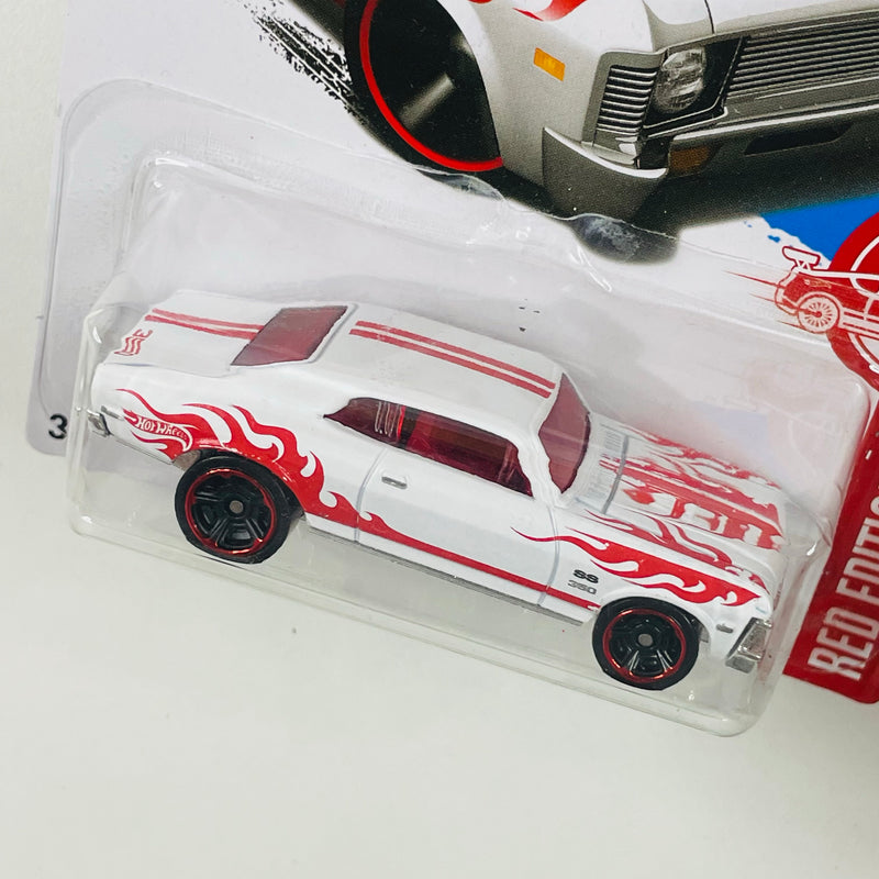 2017 Hot Wheels RED EDITION Target Exclusive 68 Chevy Nova blanco con flamas MC5