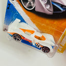 2011 Hot Wheels New Models 24 Ours blanco OH5 Primera Edición